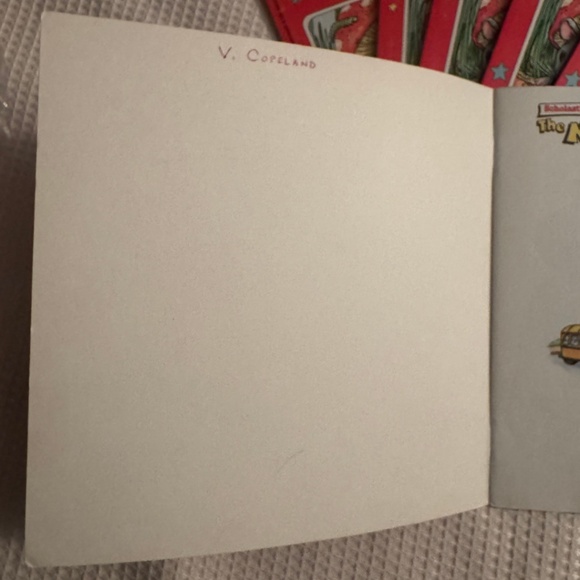 The Magic School Bus – Meets the Rot Squad (Set of 7) – Softcover - Picture 5 of 9